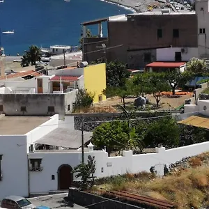 Anfora Giallo , Canneto (Lipari) Italia